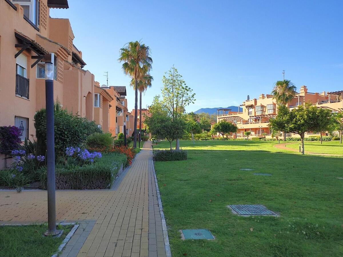 Casares Del Sol Apartment ภายนอก รูปภาพ