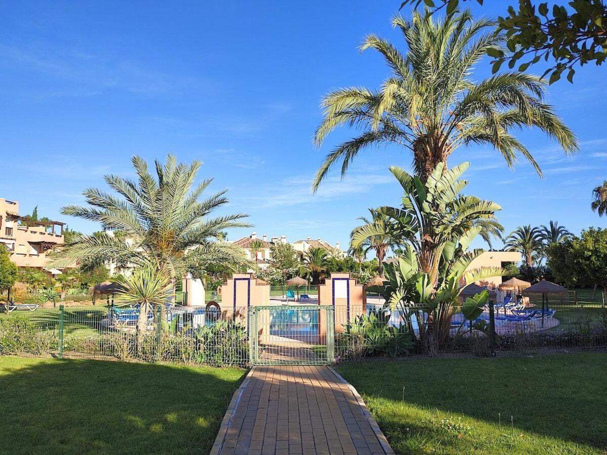 Casares Del Sol Apartment ภายนอก รูปภาพ