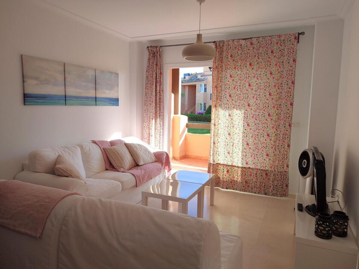 Casares Del Sol Apartment ภายนอก รูปภาพ